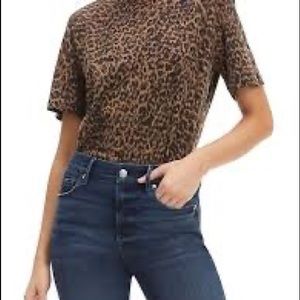 Good American Strong Shoulder Tee NWT size 1